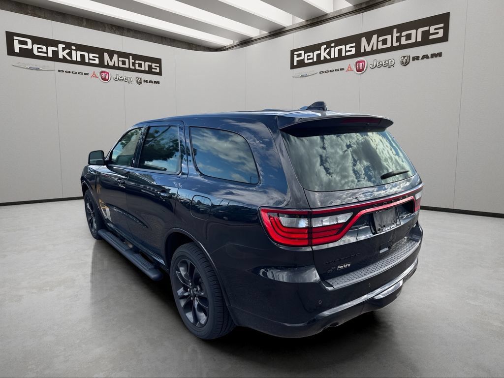 Used 2022 Dodge Durango GT w/ Blacktop Package AWD/4WD image 2