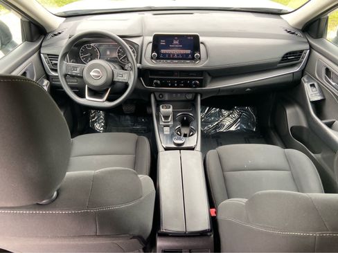 Used 2024 Nissan Rogue S AWD/4WD image 17