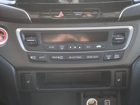 Used 2022 Honda Pilot TrailSport image 22