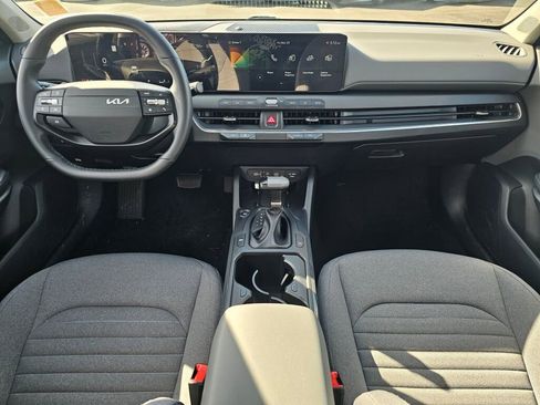 Certified 2025 Kia K4 EX image 9