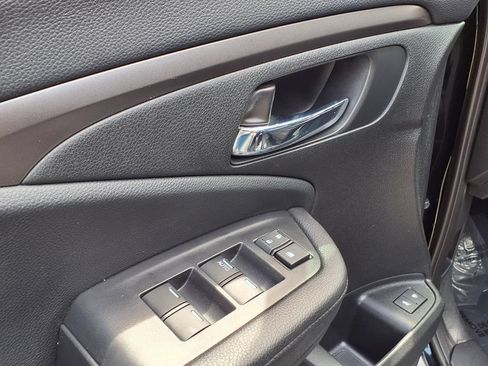 Used 2017 Honda Pilot EX-L image 11