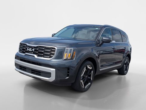 Used 2024 Kia Telluride S FWD image 5