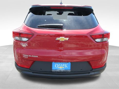 New 2026 Chevrolet TrailBlazer LS w/ LS Convenience Package AWD/4WD image 4