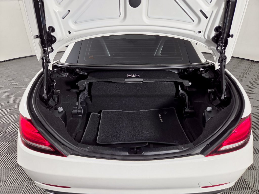 Used 2020 Mercedes-Benz SLC 300 image 26