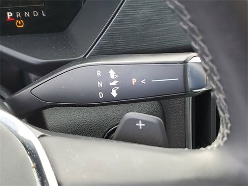 Used 2025 GMC Acadia Elevation image 14