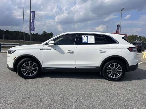 Used 2022 Lincoln Nautilus Reserve image 6