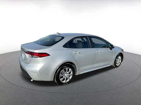 Used 2025 Toyota Corolla LE image 15