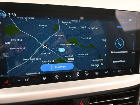 Used 2024 Ford Escape Base w/ PHEV Premium Package image 16