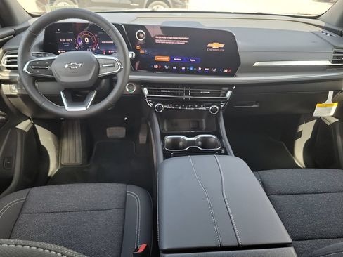New 2026 Chevrolet Traverse LT w/ Midnight/Sport Edition FWD image 21