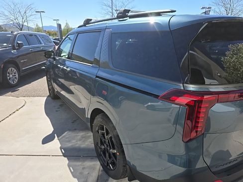 New 2025 Kia Carnival SX Prestige FWD image 4