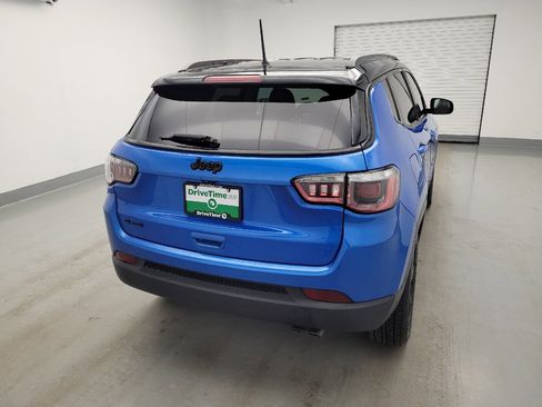 Used 2018 Jeep Compass Latitude AWD/4WD image 7