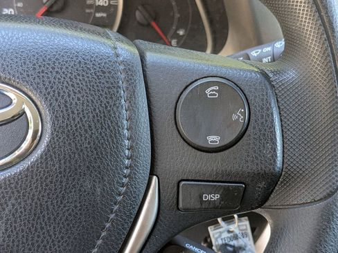 Used 2014 Toyota RAV4 LE AWD/4WD image 17