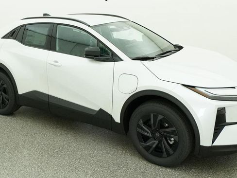New 2026 Toyota C-HR AWD/4WD image 3