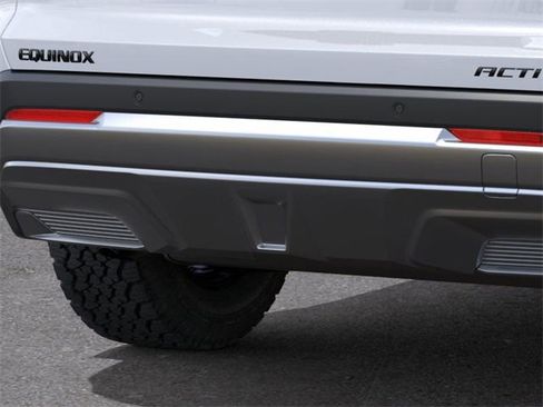 New 2026 Chevrolet Equinox ACTIV image 14