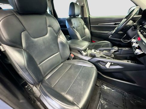 Used 2020 Kia Telluride S image 16