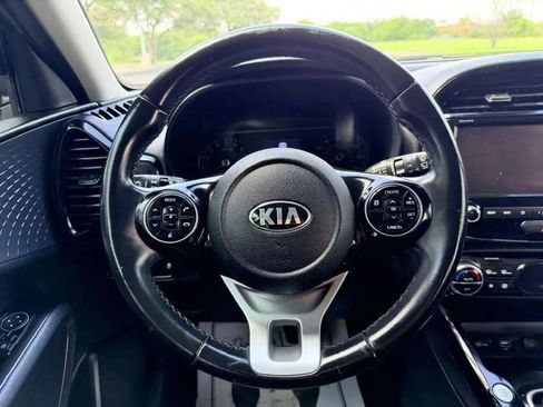 Used 2020 Kia Soul EX FWD image 31