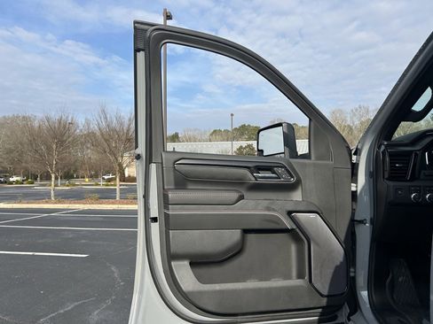 Used 2025 GMC Sierra 2500 AT4X image 58