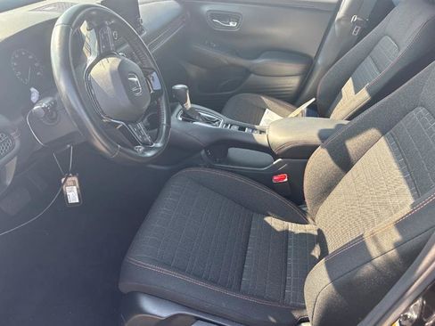 Used 2025 Honda HR-V Sport image 6