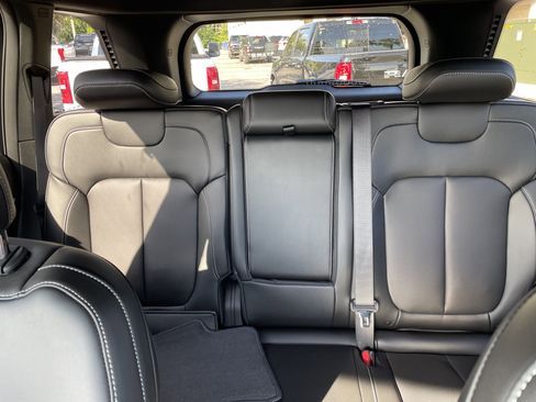 New 2025 Jeep Grand Cherokee Limited w/ Luxury Tech Group II image 15