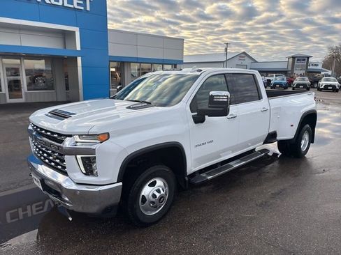 Used 2022 Chevrolet Silverado 3500 LTZ w/ LTZ Plus Package image 2