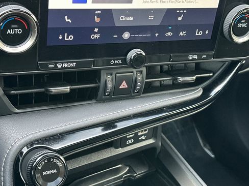 Used 2024 Lexus NX 250 FWD image 19