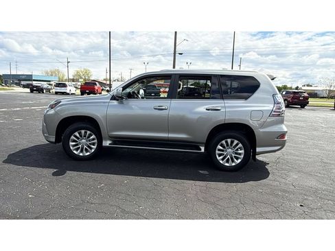 Used 2023 Lexus GX 460 Premium w/ Premium Package AWD/4WD image 4