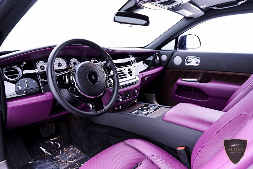 Used 2017 Rolls-Royce Wraith RWD image 2