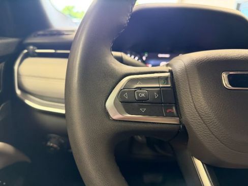 Used 2025 Jeep Compass Limited AWD/4WD image 22