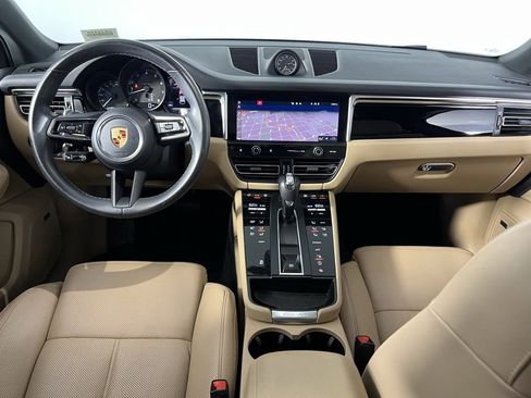 Used 2023 Porsche Macan image 11