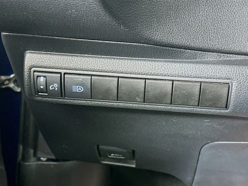 Used 2021 Toyota Corolla SE FWD image 17