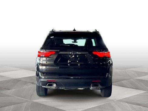 Used 2023 Chevrolet Traverse Premier w/ Redline Edition FWD image 7