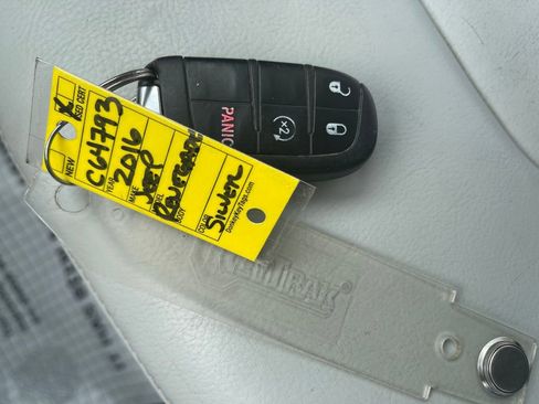 Used 2016 Jeep Renegade Limited image 29