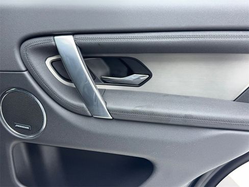 Used 2023 Land Rover Discovery Sport SE image 53