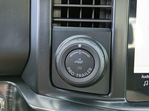 New 2026 Ford F250 Lariat w/ Black Appearance Package image 27