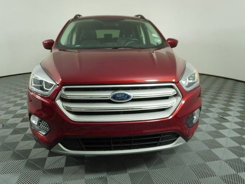 Used 2019 Ford Escape SEL image 2