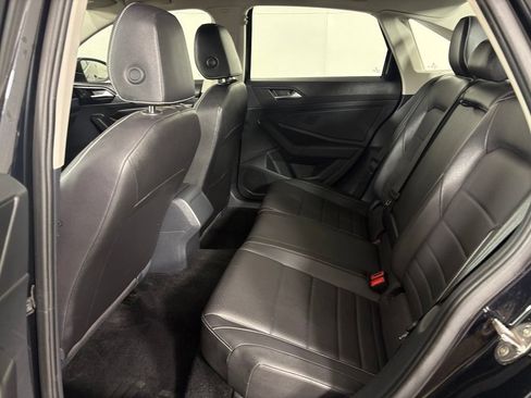 Used 2024 Volkswagen Jetta SE FWD image 33