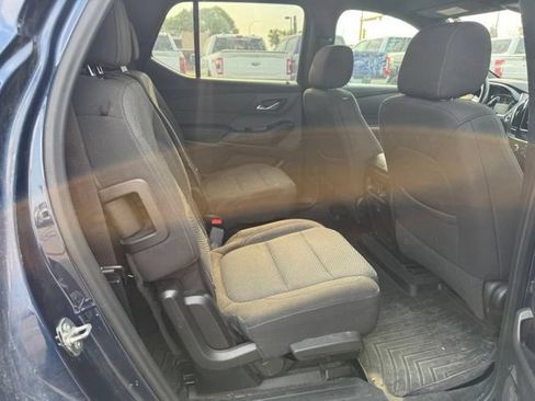 Used 2022 Chevrolet Traverse LT w/ LPO, Floor Liner Package AWD/4WD image 13