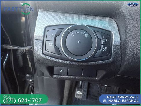 Used 2015 Ford Explorer XLT w/ Equipment Group 202A AWD/4WD image 32