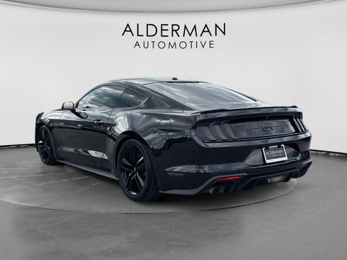 Used 2019 Ford Mustang GT w/ Black Accent Package RWD image 3
