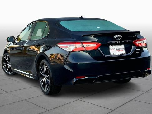 Used 2020 Toyota Camry SE image 12