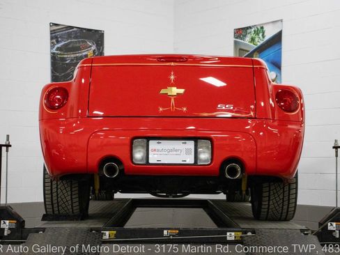 Used 2004 Chevrolet SSR w/ Preferred Equipment Group image 21