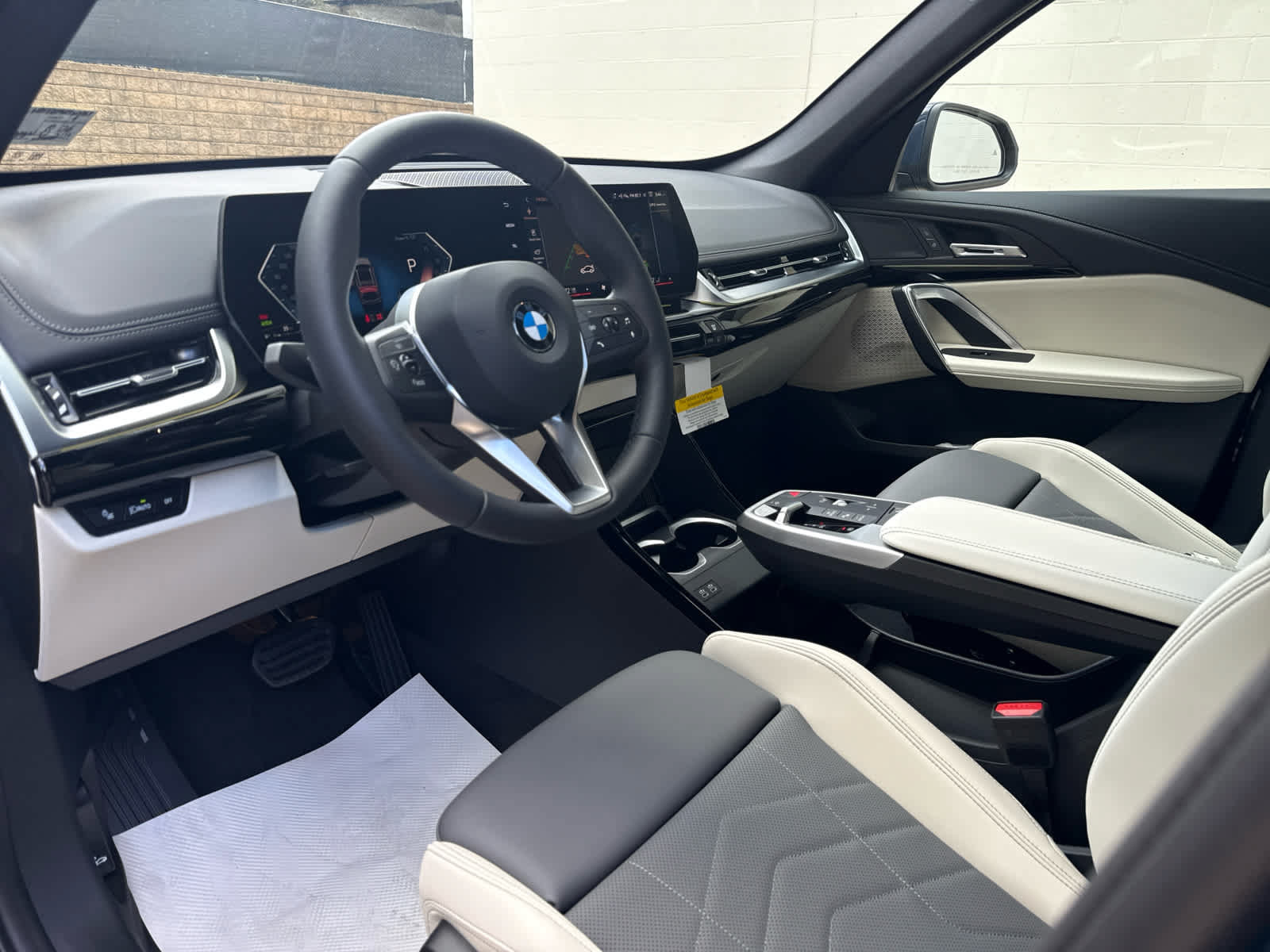 Used 2026 BMW X1 xDrive28i w/ Convenience Package AWD/4WD image 12