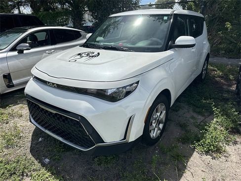 Certified 2023 Kia Soul LX w/ Option Group 015 image 3