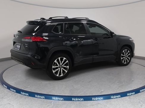 Used 2025 Toyota Corolla Cross XLE w/ Convenience Package AWD/4WD image 6