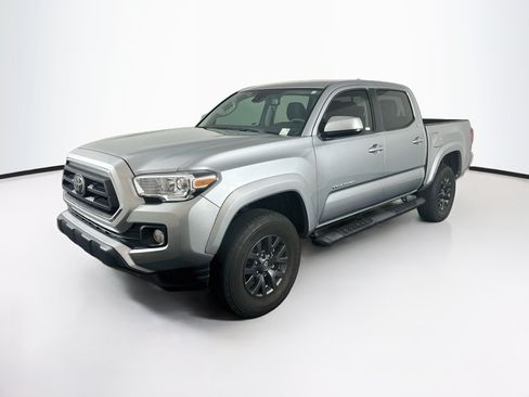 Used 2023 Toyota Tacoma SR5 RWD image 3