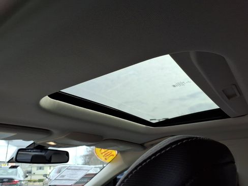 Used 2019 Ford Fusion SE w/ Equipment Group 151A image 5