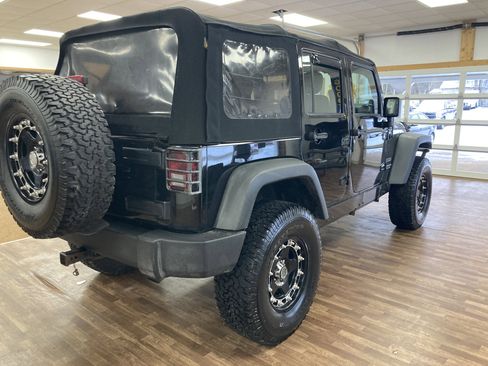 Used 2012 Jeep Wrangler Unlimited Sport image 6