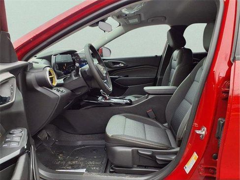 New 2026 Chevrolet Trax LT w/ Driver Confidence Package image 12