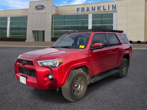 Used 2022 Toyota 4Runner SR5 image 3