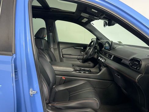 Used 2023 Honda Pilot TrailSport image 29